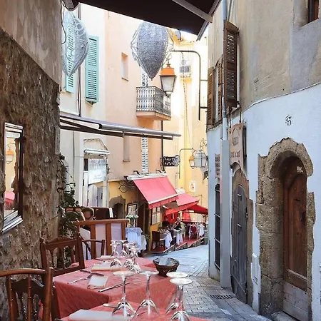 Sublime 100 M From The Croisette Cannes